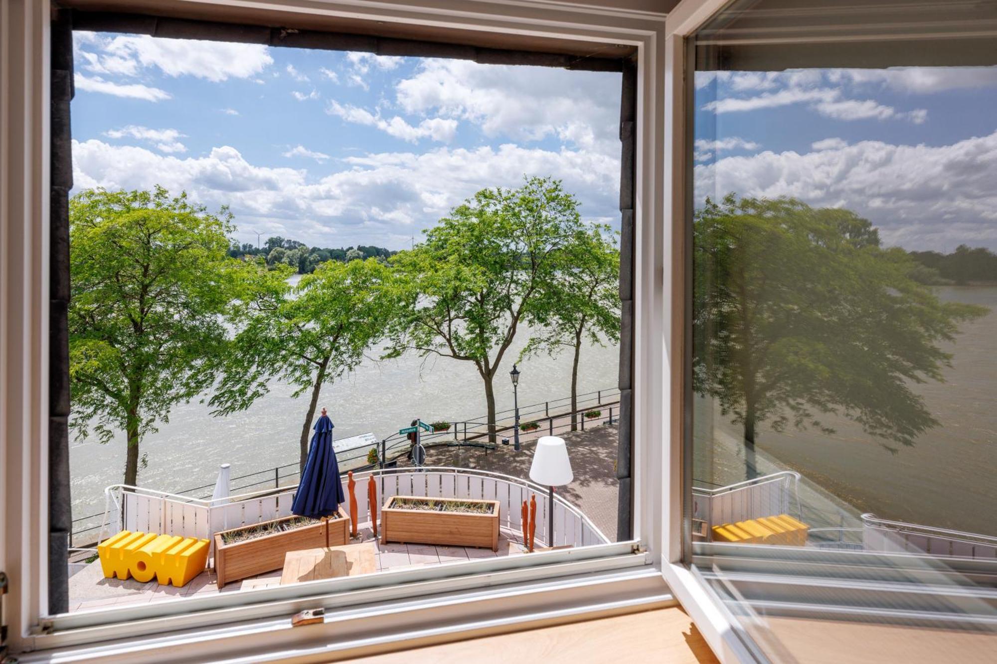 Logierhaus Rheintoreins Rees Exteriör bild